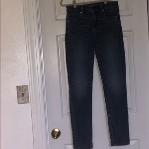 A great pair of American Eagle Jeans!